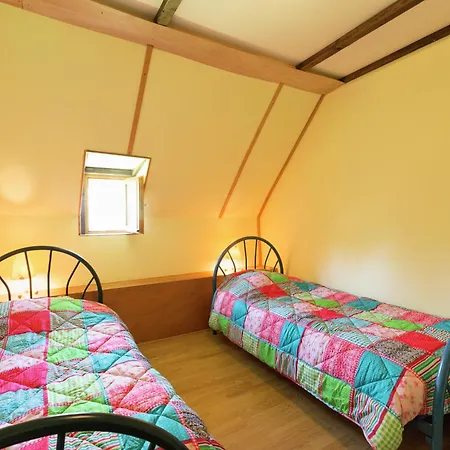 And Mobile With Spacious Garden 펜션