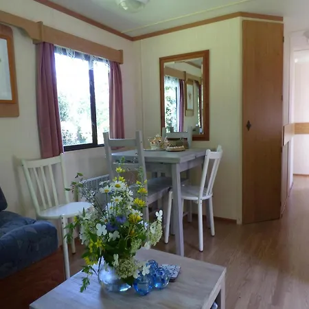 펜션 And Mobile With Spacious Garden Gouvets