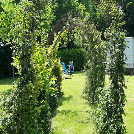펜션 And Mobile With Spacious Garden *
