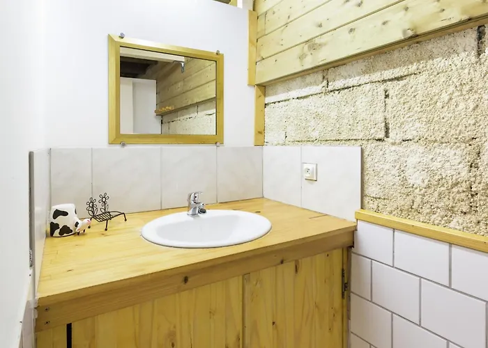 Holiday Home And Mobile Home With Spacious Garden *